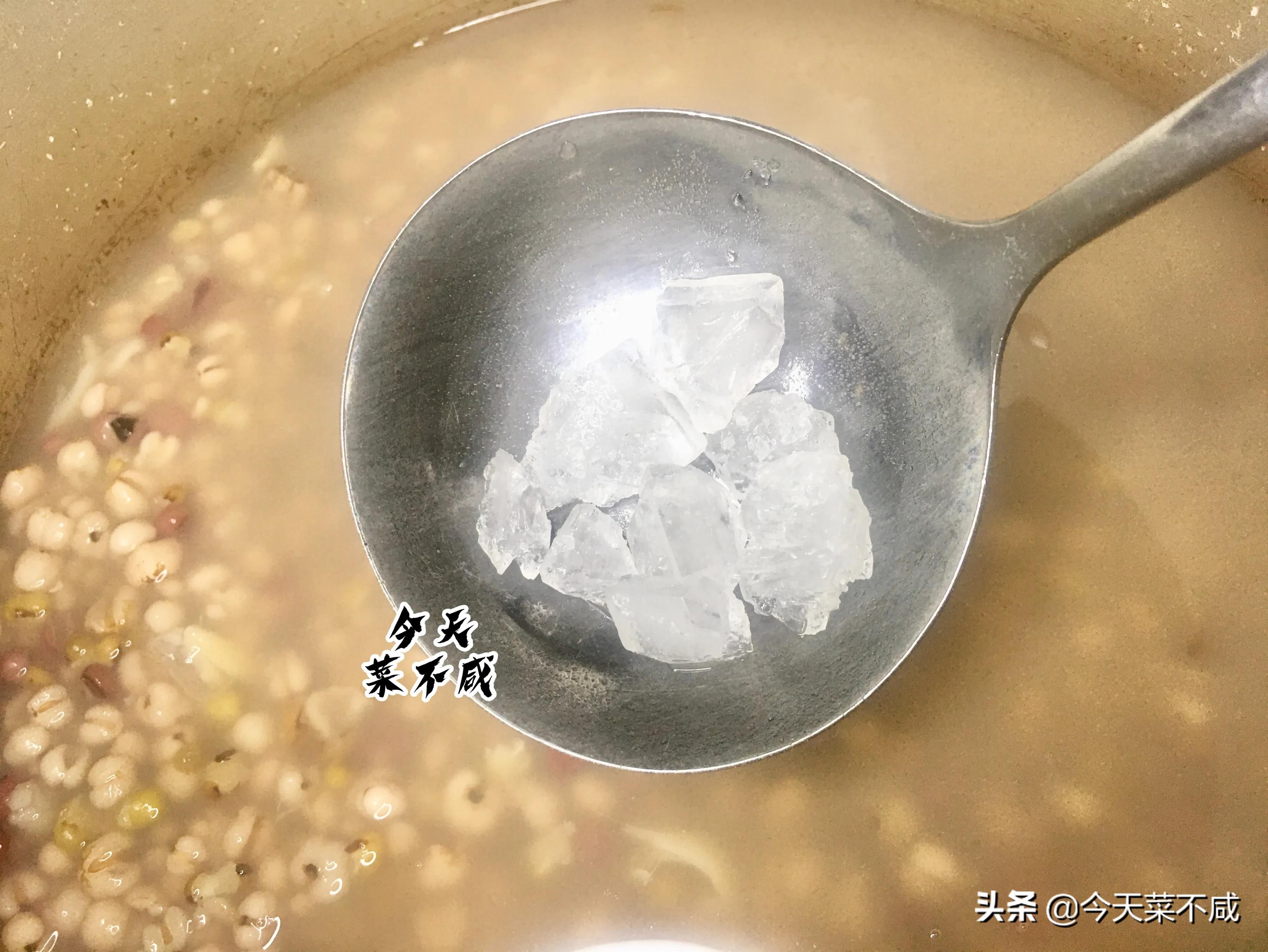 伏天喝红豆薏米水祛湿气效果好,红豆绿豆薏米汤每天喝几次