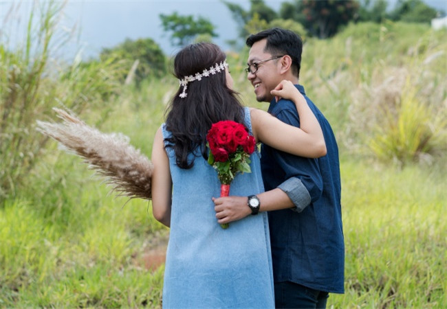 老夫妻婚姻怎么走过来的,老夫老妻的婚姻怎么维持