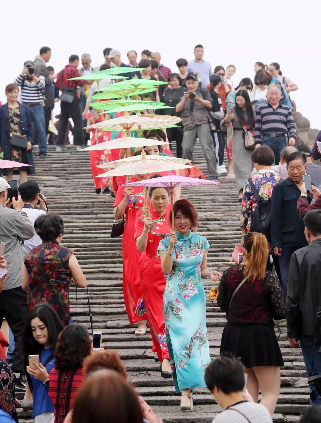 小编姐姐今天嗨翻了简直！接下来的半个月，你就交给塘栖和枇杷吧！