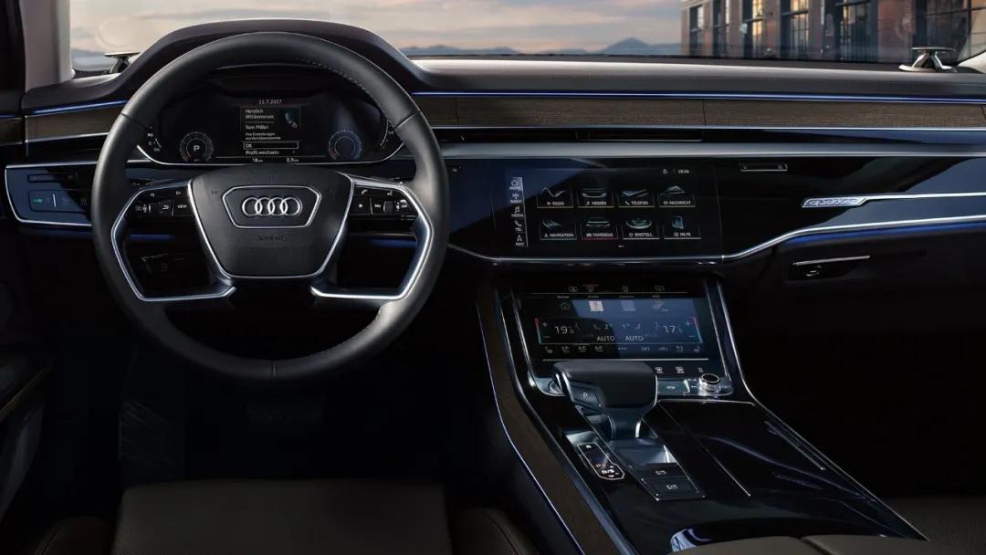 豪华科技与大气实拍新款奥迪a8l,奥迪a8l运动型有什么黑科技