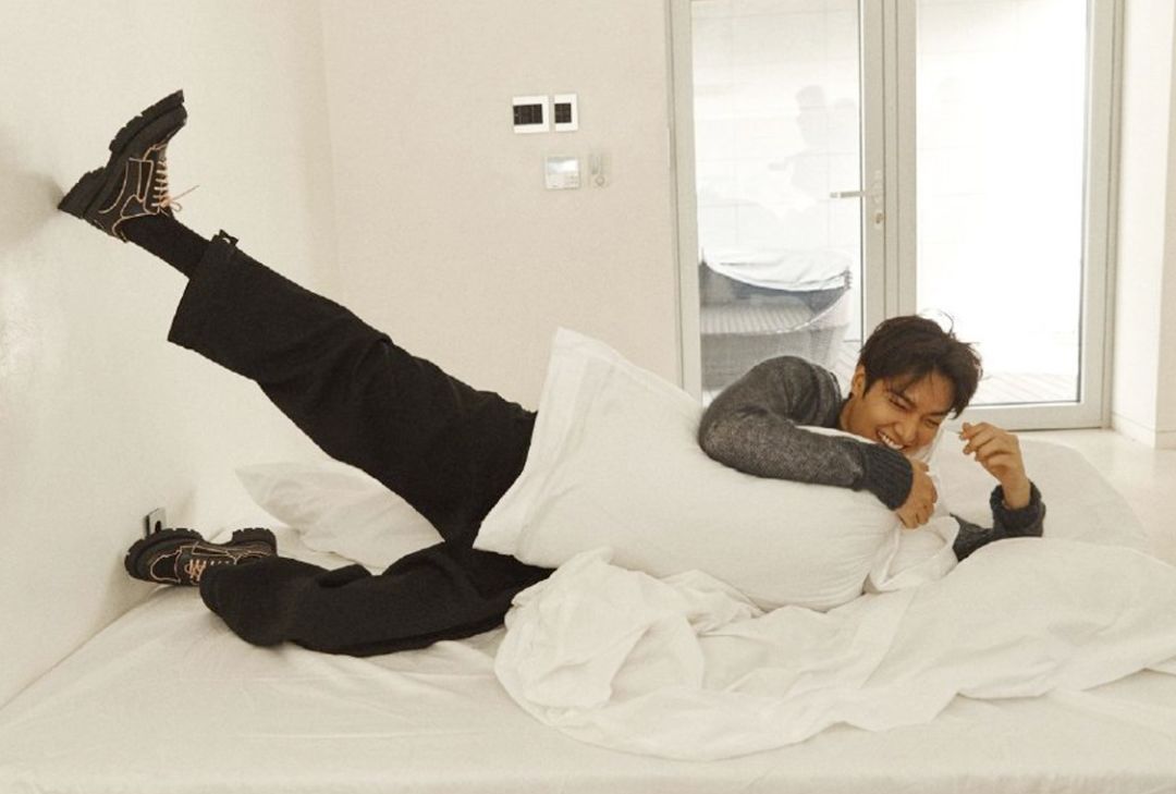 他要回归啦！韩剧扛把子、长腿欧巴始祖，还公开承认看过小电影