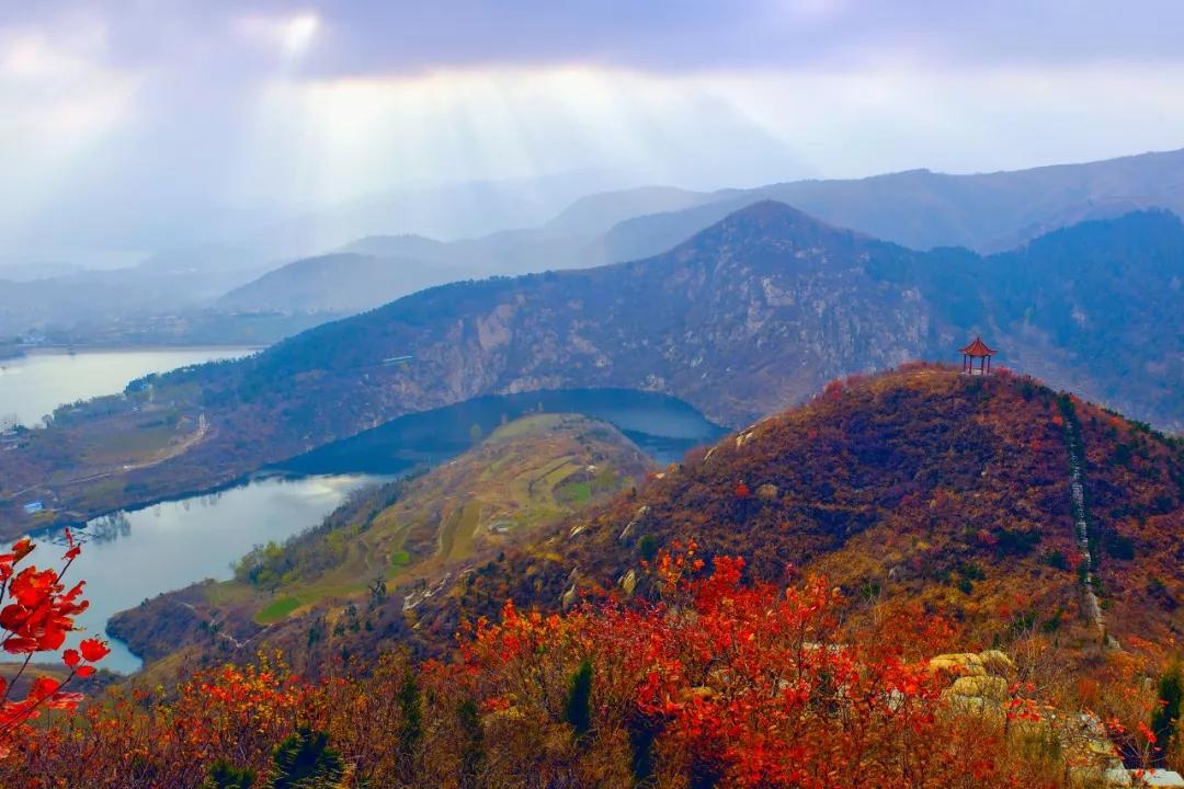 灵山秀水度深秋,灵山秀水堪称世外桃源