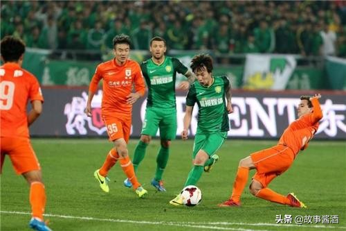 中国足球都是土豪玩的吗,足球是贵族运动