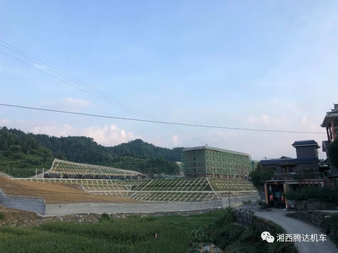 我47岁，春风150NK让我代步摩旅两不误