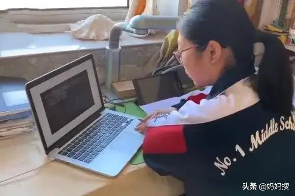 上网课穿校服合理吗,上网课穿校服的感受