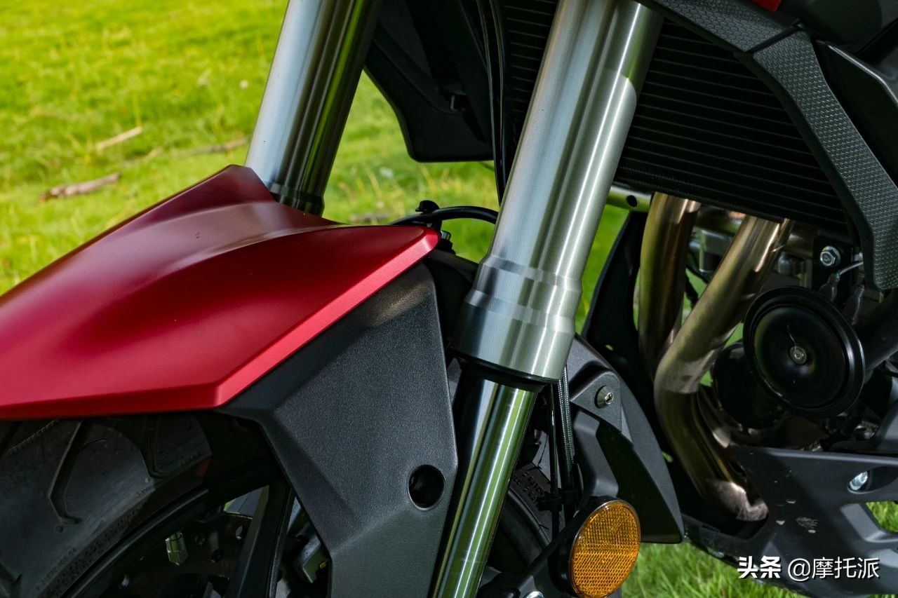 无极500ds和贝纳利502哪个好,无极500ds2019款与2021款区别