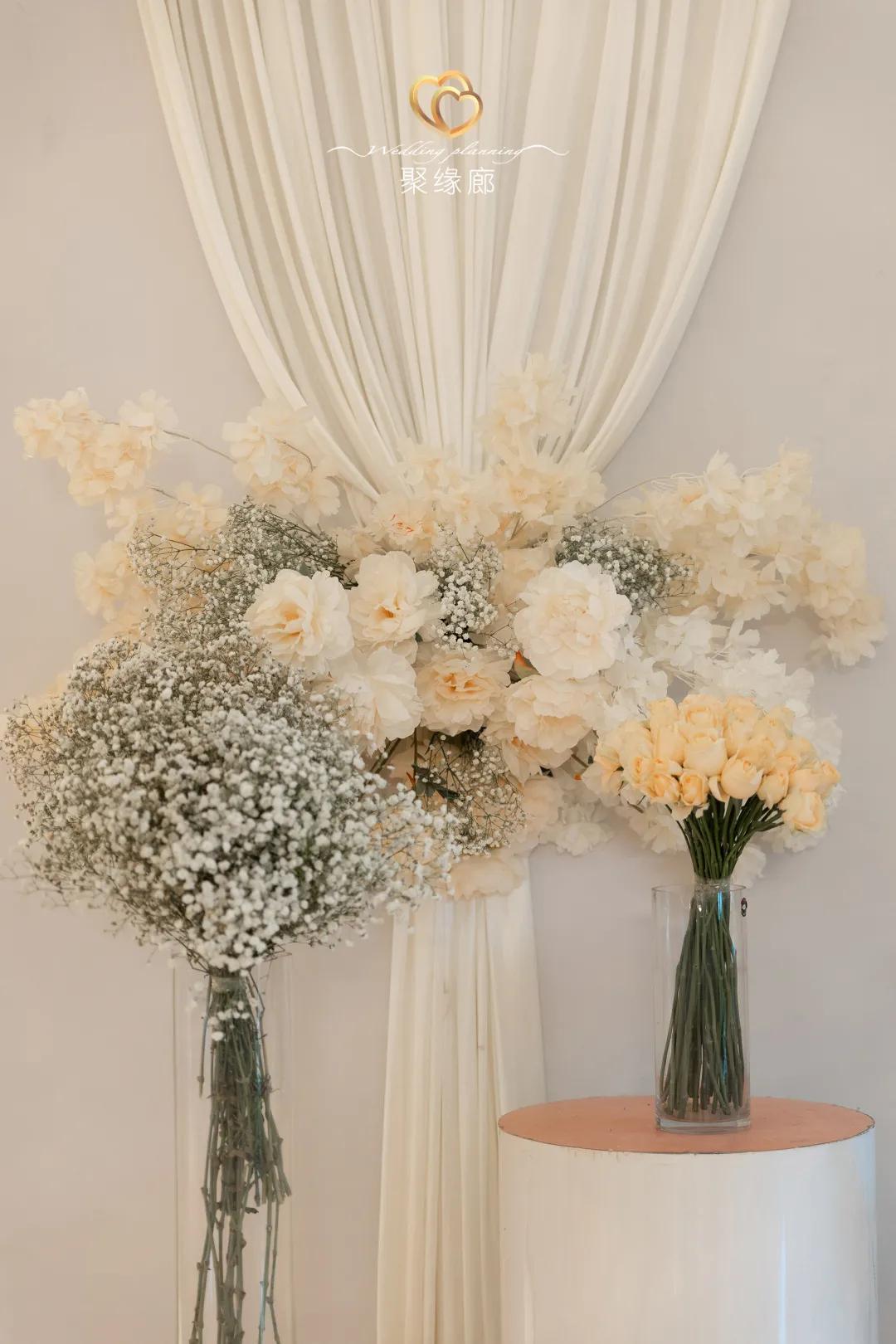 香槟色的寓意是我只钟情你一人,温柔的香槟轻奢婚礼