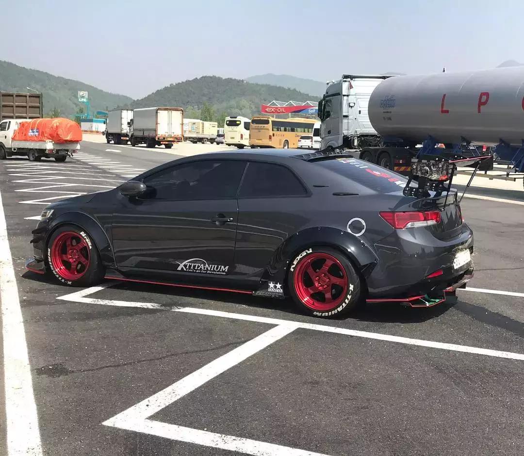 起亚福瑞迪改速迈,老款起亚速迈和福瑞迪对比