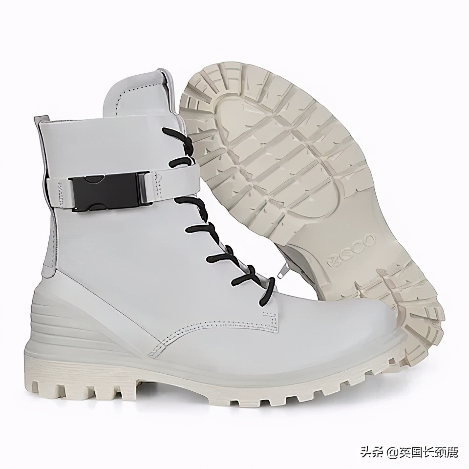 鞋柜秋冬马丁靴,鞋柜冬季靴子