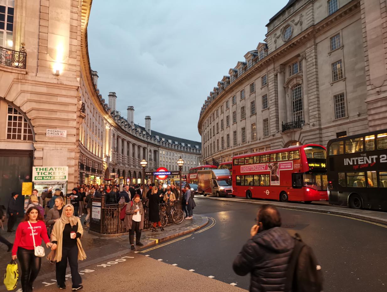 华为mate20pro和mate30pro哪个好,华为mate20pro和苹果xsmax