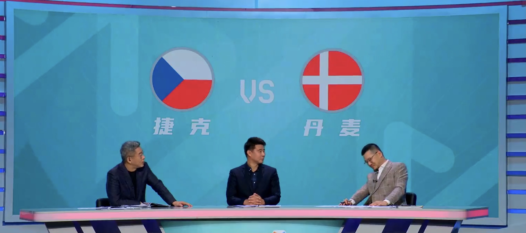 欧洲杯现神级外脚背助攻引球迷赞叹,杨毅评论:像保罗在NBA的传球