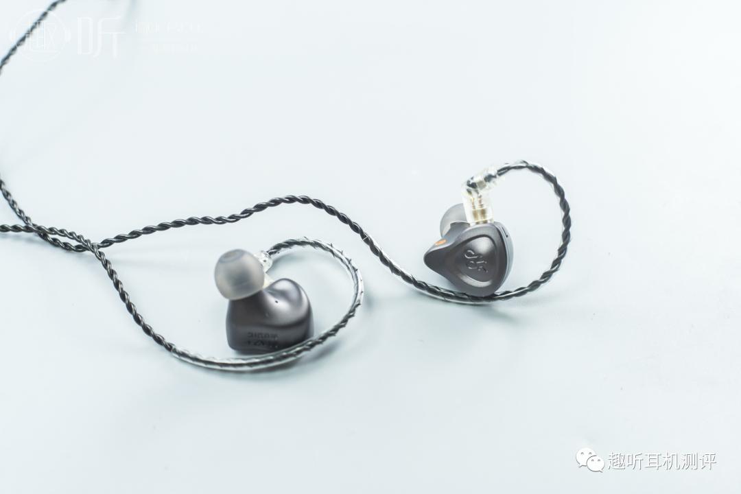 宁梵na2入耳式耳机,宁梵nm2耳机评测