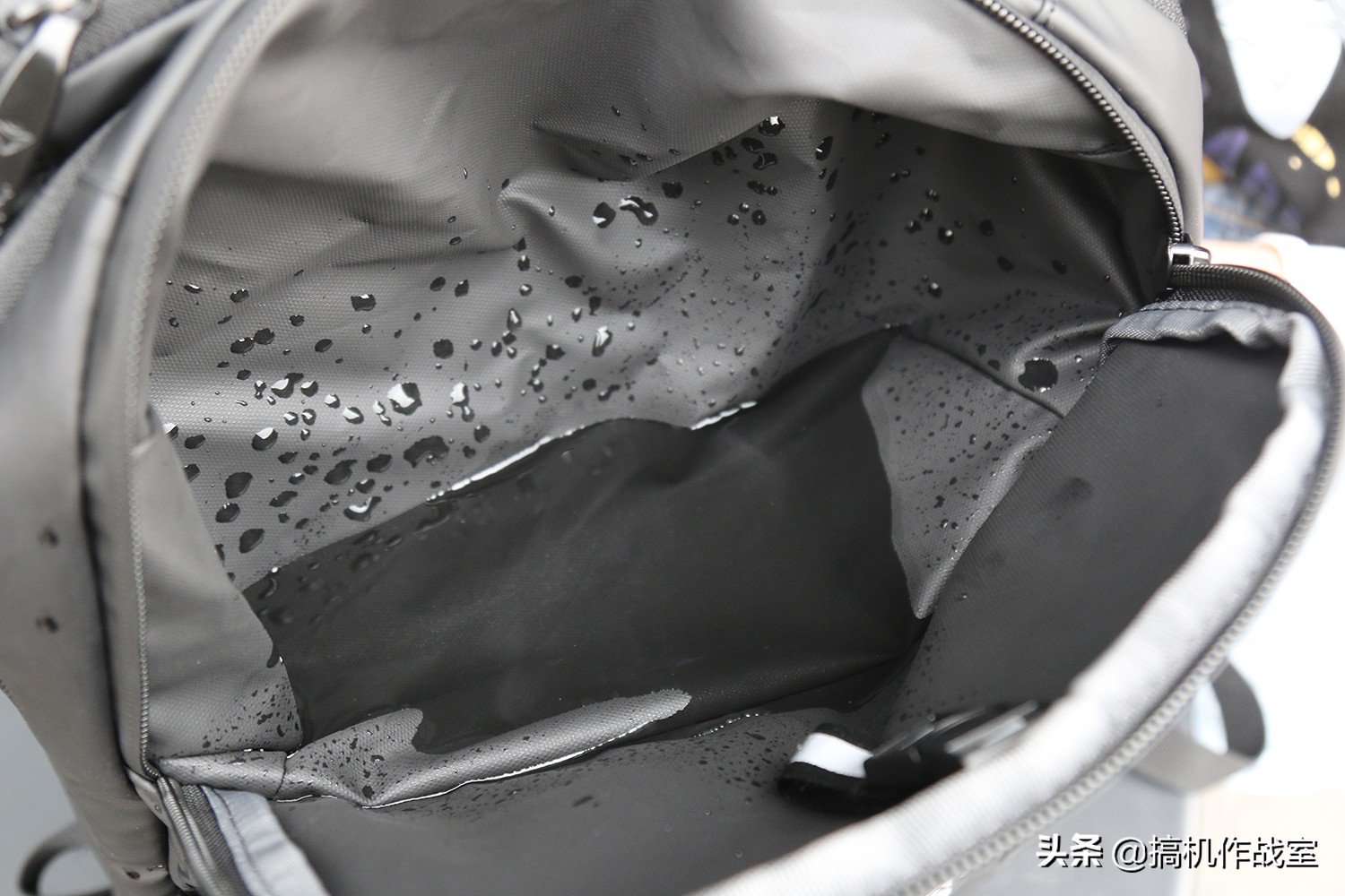 和女友用同款背包是什么感觉？这么会买包，会被夸上天的