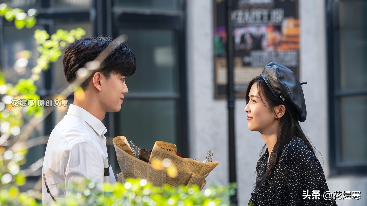 任嘉伦白鹿一生一世路透情侣装,一生一世任嘉伦白鹿亲吻脸颊路透