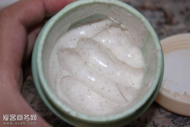 沐浴磨砂膏的正确使用方法,脸部磨砂膏正确使用方法