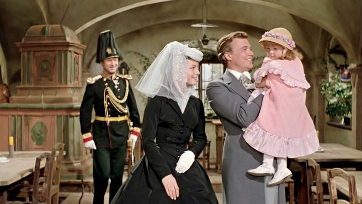 历史上的茜茜公主为什么痴迷美容和瘦身？她能掌控的只有她自己