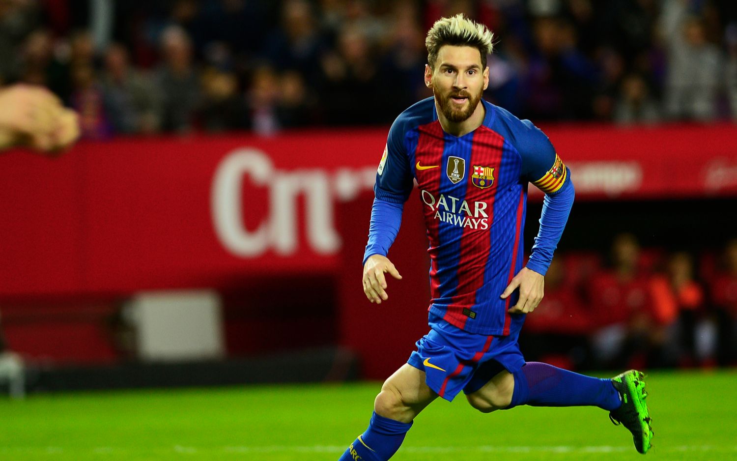 什么时候，C罗可以被“温柔对待”，羡慕梅西，他的“家”在哪？