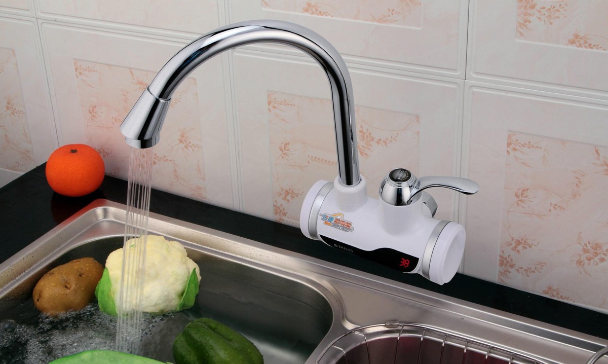 小厨宝跟电热水龙头哪个好用,电热水龙头和小厨宝哪种好