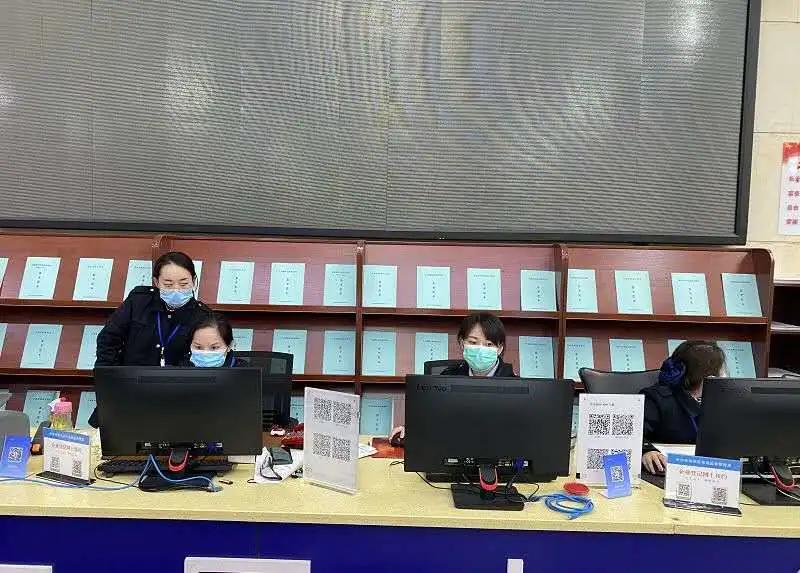 “网上办、邮寄办、预约办”！雨花区市场监管局推出“三个办”，营业执照快递到家！#防控疫情我们在一起