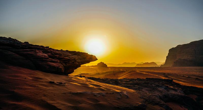 约旦到中国坐飞机需多少小时,约旦到埃及要飞几小时