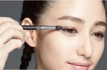 卧蚕除了画还没有别的方法了吗,没有卧蚕的人的画卧蚕方法