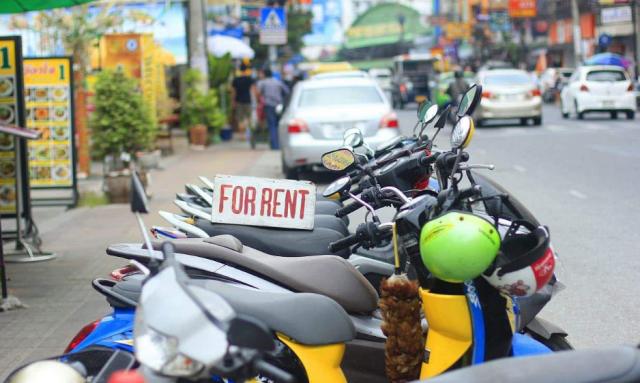 国内都开始“禁摩”了,为啥日本遍地都是摩托车?当地人说出实情