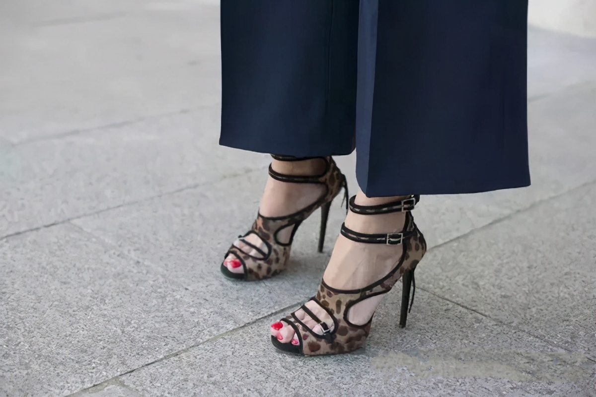 有哪些有品位又显得低调的高跟鞋,低调优雅高跟鞋