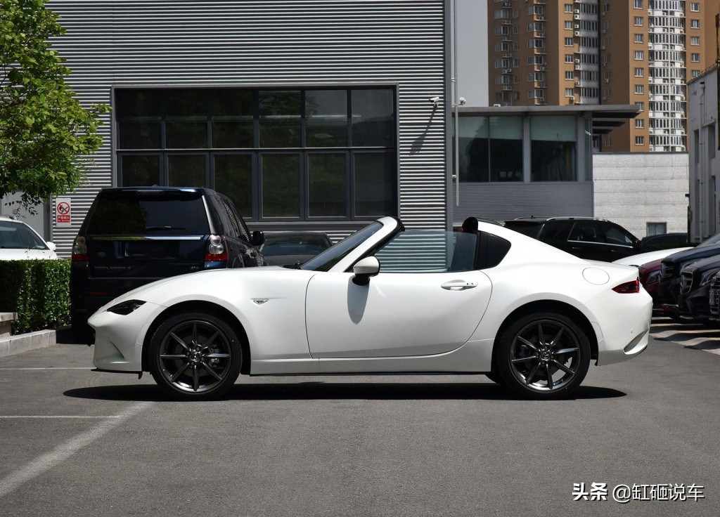 马自达3黑武士敞篷,马自达mx-5miata敞篷跑车2021款