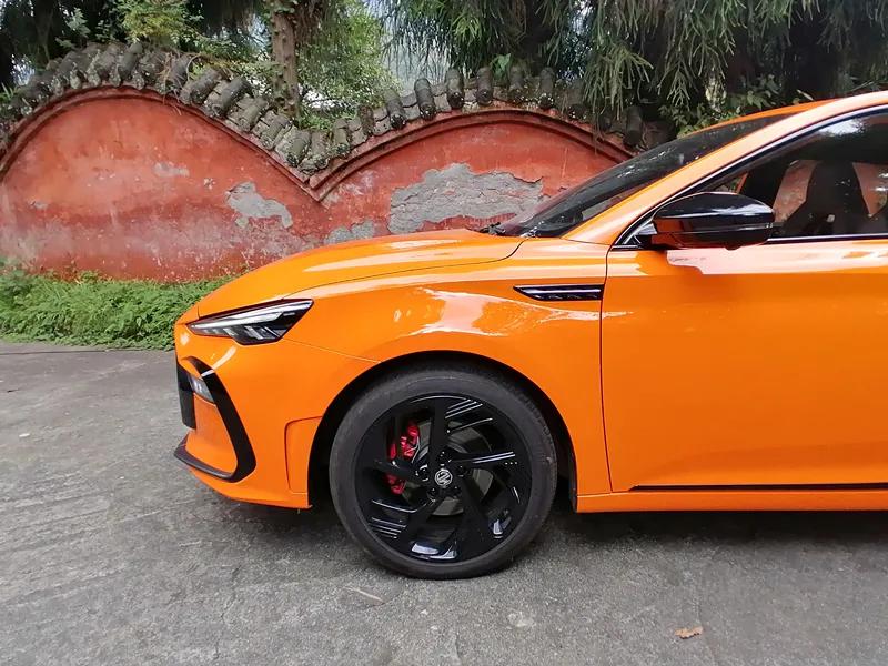 名爵mg6pro下赛道,沉浸式试驾名爵mg6pro自动旗舰版