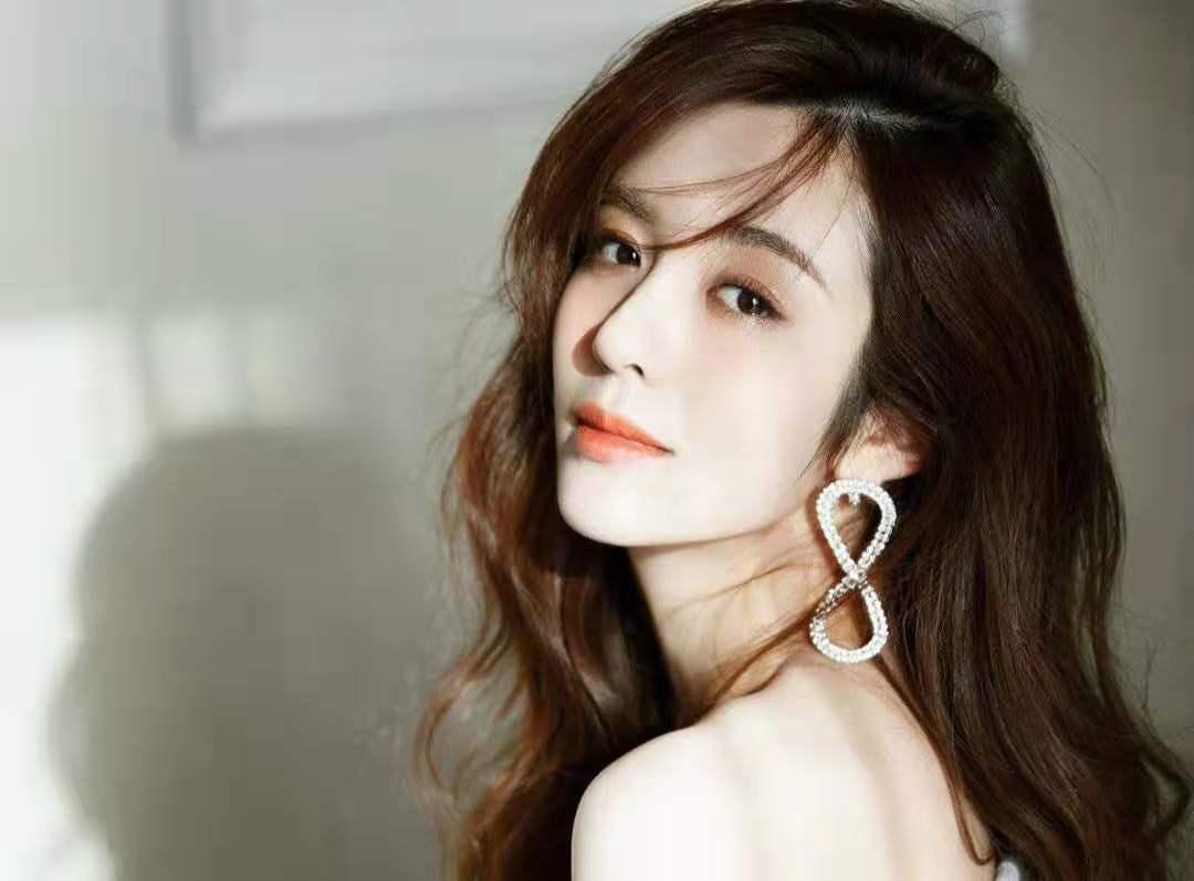 王晓晨22岁图片,王晓晨最新高清惊艳写真照