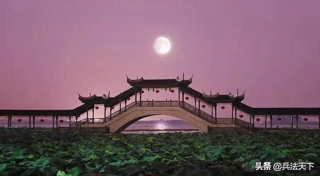 陶渊明和苏轼的共同经历,苏轼对陶渊明的崇拜