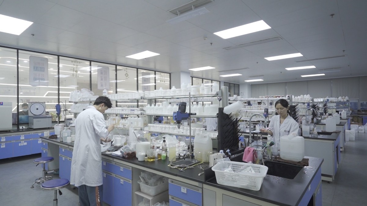 掘金2万亿大美业1688携百万“无名厂”数字化跃迁