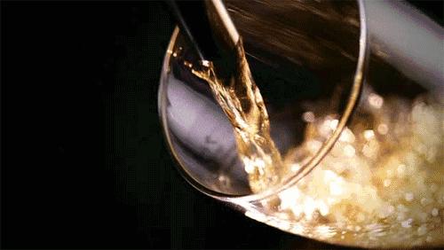 与尔同销万古愁上一句是什么,与尔同销万古愁李白哪来的愁