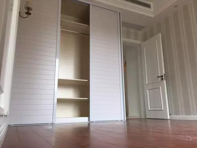 地板翻新4个方法不再傻傻花大钱,地板旧了上面铺个啥