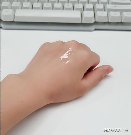 为什么换季皮肤老是起皮,为什么一换季皮肤就干