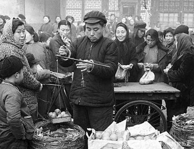 解放初期，中南部老城市成都与北方老城天津相比，谁更繁华呢？