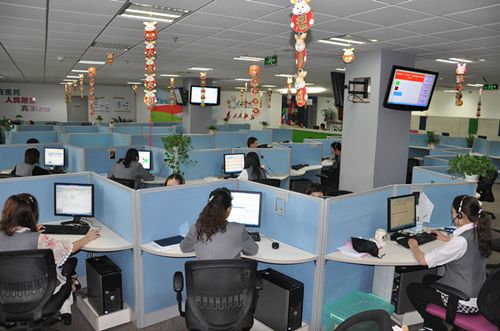 我叫同花顺电话机器人，家中排行老三