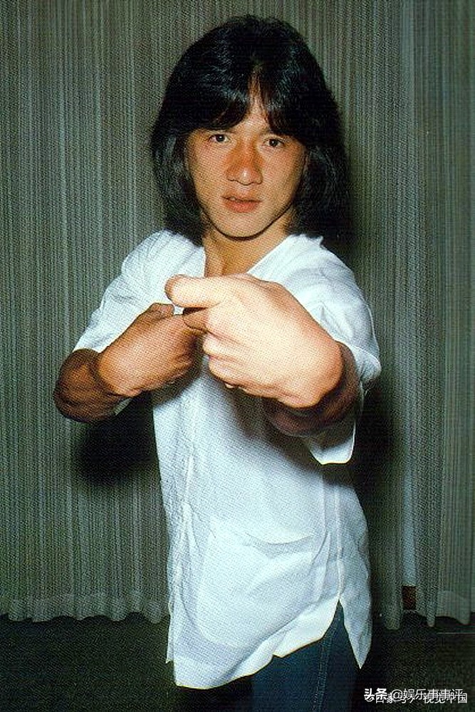 成龙回老家认祖归宗捐款了吗,成龙回安徽老家认祖归宗有钱给吗