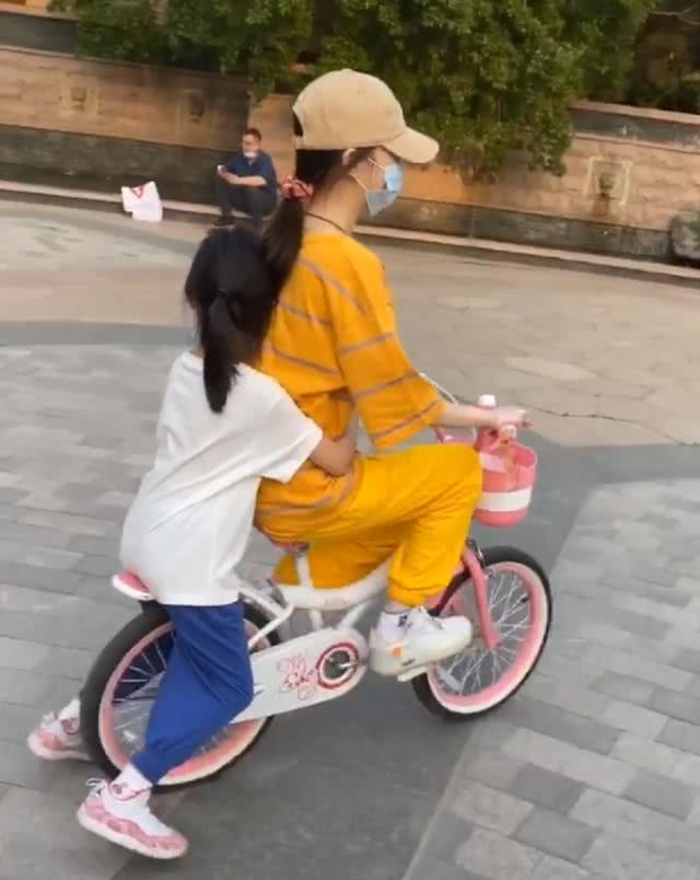 李小璐直播被骂是真的吗,李小璐最新直播带货了吗