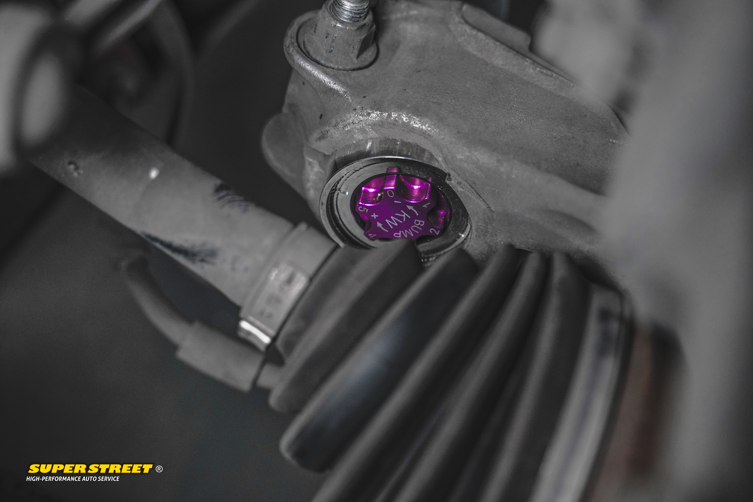 奥迪s3绞牙避震效果图,奥迪s3改装大涡轮