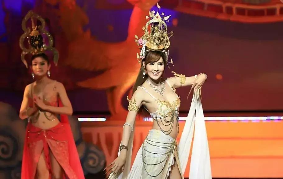 这部泰国人妖纪录片，绝对颠覆你对变性人的认知