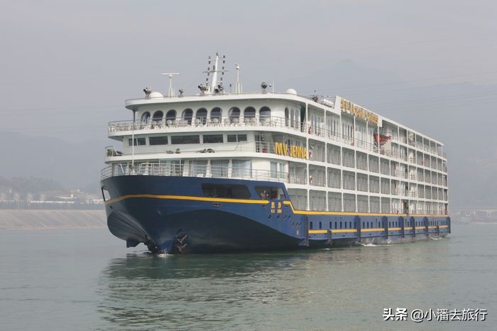 长江游轮的真实视频,长江的游轮和海里面的游轮