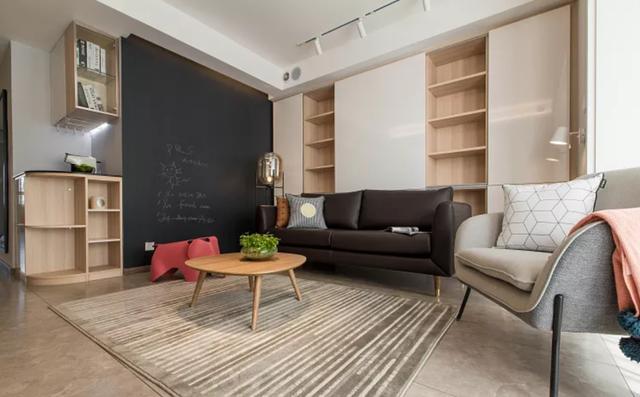 老公坚持装4米长电视柜，沙发墙“加厚”35公分完工都夸他机智