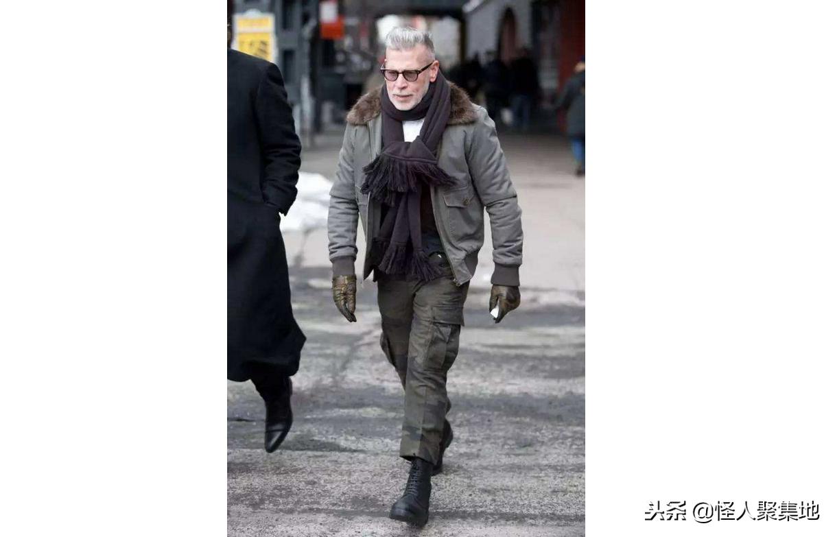 初春男士衣柜必备清单,应该是男生衣柜必备的一款吧