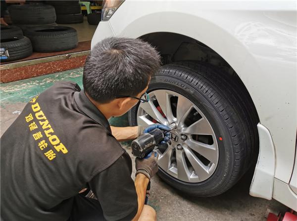 邓禄普ve303是什么档次的轮胎,邓禄普veurove302评测