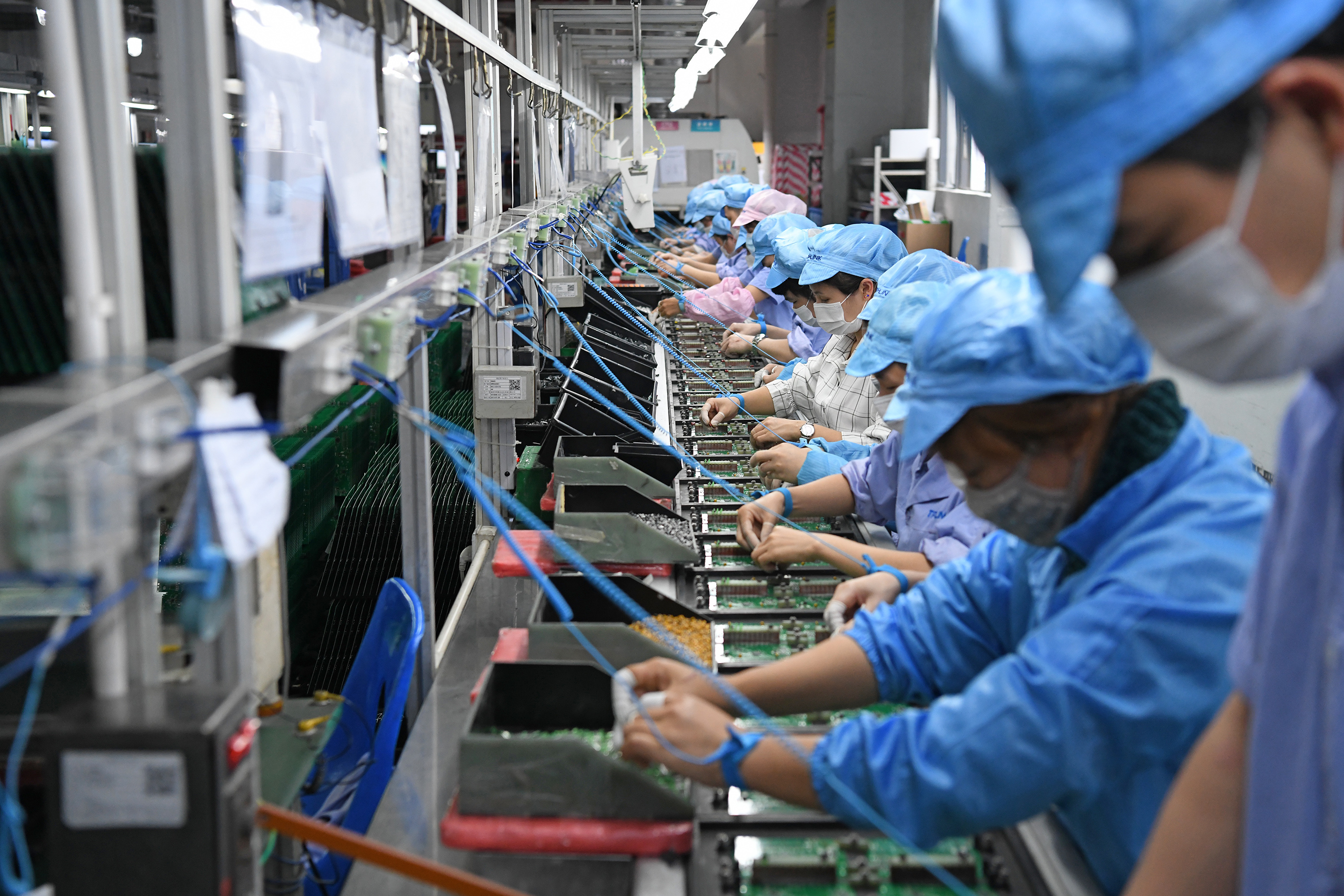 电子厂做手机累吗,电子厂兼职很累吗