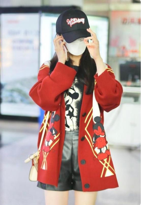 宋轶夏天穿衣图片,宋轶综艺穿白t恤