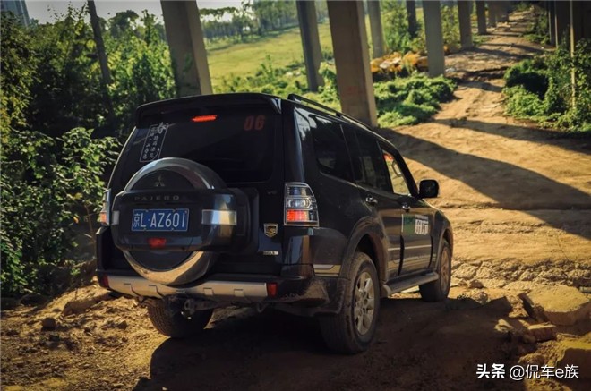 试驾三菱帕杰罗2021款山猫,2020三菱帕杰罗v97试驾