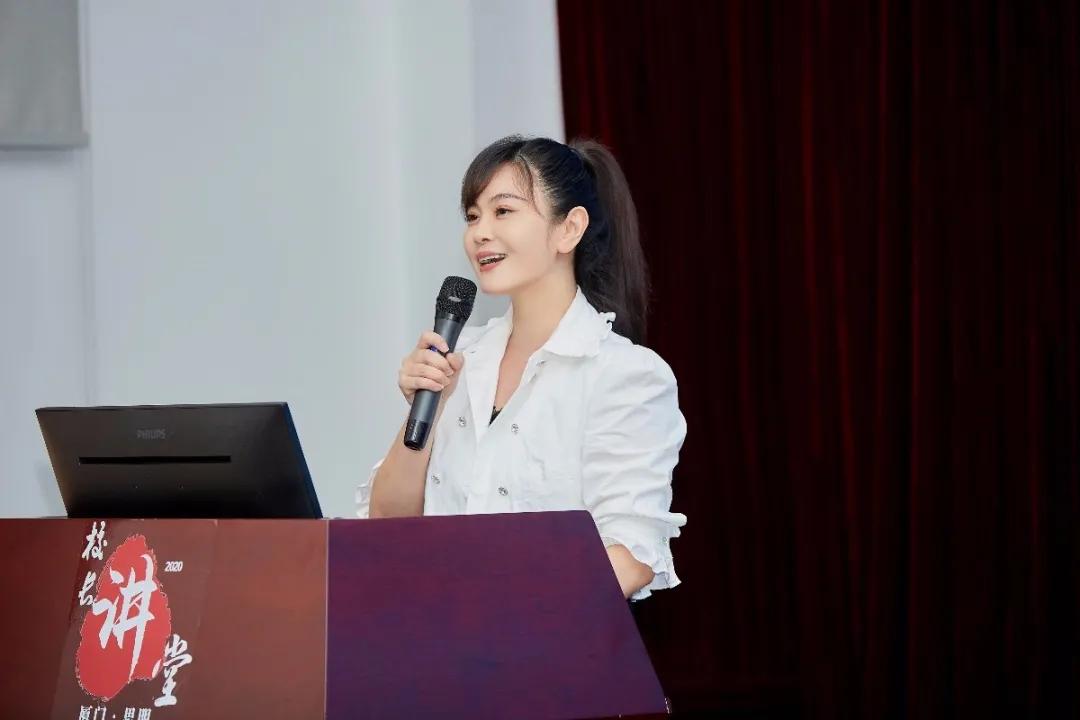 设计师我为学校发展做贡献,校长做教师的初心和使命