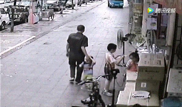 人贩子被拐事件,人贩子作案过程及被拐小孩的遭遇